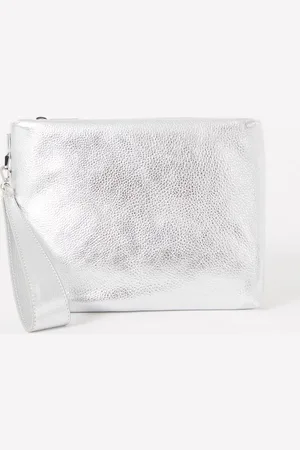 Whistles Avah clutch van leer met metallic finish