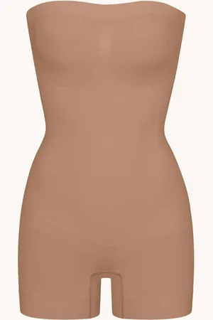 SKIMS Seamless Sculpt strapless corrigerende body