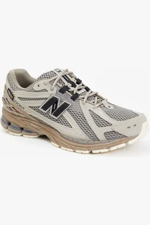 New Balance 1906R sneaker met mesh details