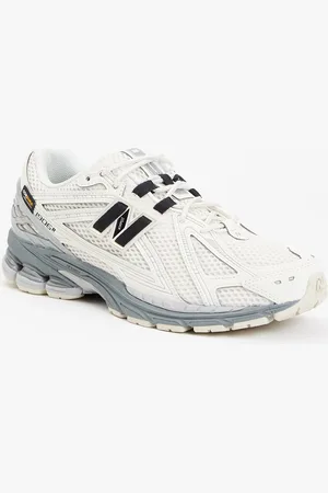 New Balance 1906R sneaker met mesh details