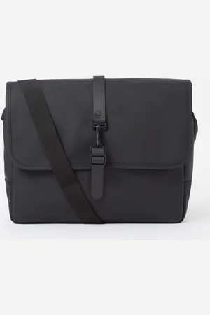 Rains Businesstas met 16 inch laptopvak en waterafstotende coating