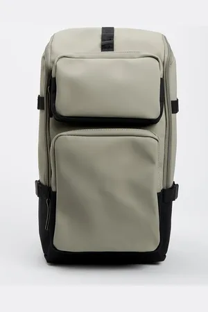 Rains Trail Cargo W3 rugzak met 13 inch laptopvak en waterafstotende coating