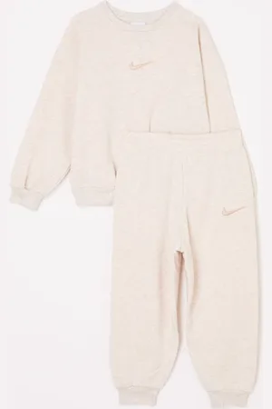 Nike Essential set van sweater met joggingbroek 2-delig