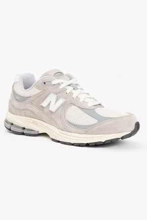 New Balance 2002 sneaker met mesh details