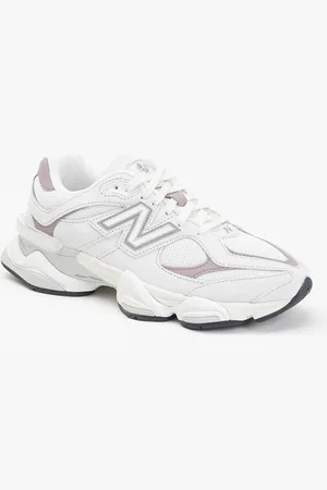New Balance 9060 sneaker met suède details