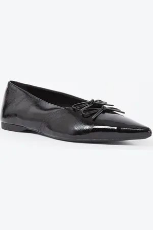 Vagabond Hermine ballerina van lakleer met strikdetail