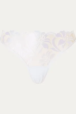 BlueBella Leonara tanga van mesh met borduring
