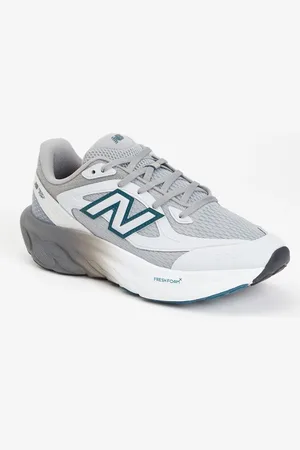 New Balance Fresh Foam sneaker met mesh details