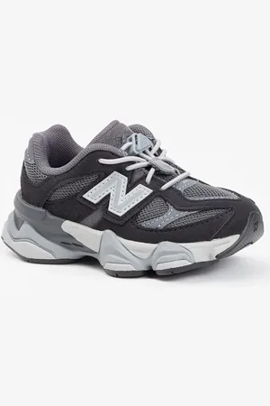 New Balance 9060 sneaker met suède details