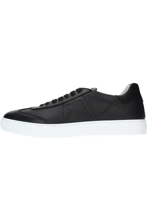 TF SPORT Zwarte sneakers