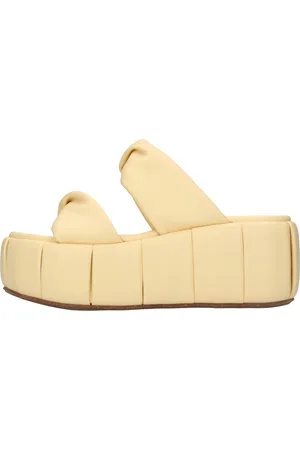 THEMOIRÈ Gele schoenen met hak