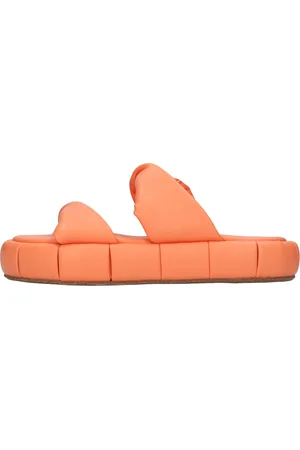 THEMOIRÈ Oranje sandalen