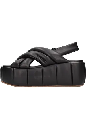 THEMOIRÈ Zwarte schoenen met hak