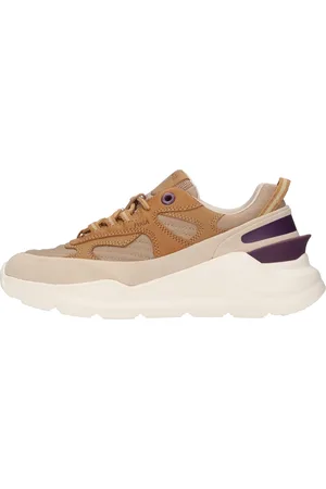 D.A.T.E. DATUM. Bruine sneakers