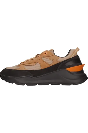 D.A.T.E. DATUM. Bruine sneakers