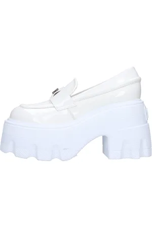 Casadei Creme lage schoenen