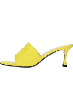 Nº21 Gele sandalen