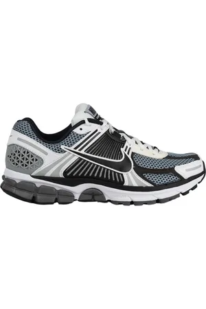 Nike Zoom Vomero 5 SE SP in grijs/zwart