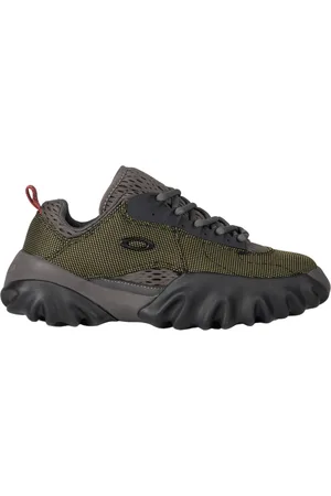 Oakley Chop Saw jacquard sneakers in zwart/geel