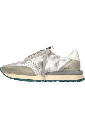 Hidnander Silver Sneakers