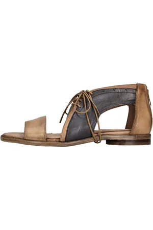 HUNDRED 100 Lage schoenen