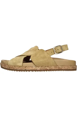 Chie Mihara Lage schoenen Beige