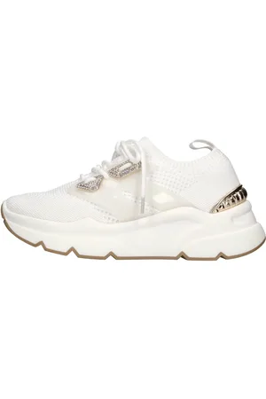 Emanuélle vee Witte sneakers