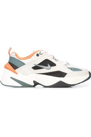 Nike Sneakers met borduursel