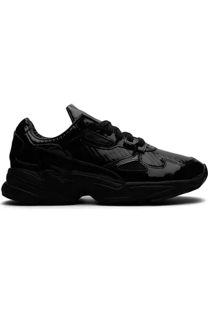 adidas Falcon low