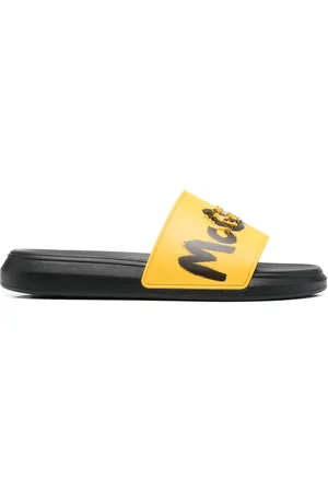 Alexander McQueen Slippers met logo