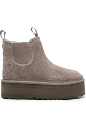 UGG Classic Mini enkellaarzen met plateauzool