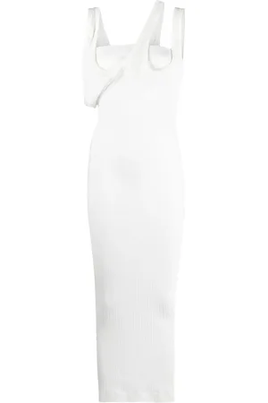 The Attico Jurk met asymmetrische hals