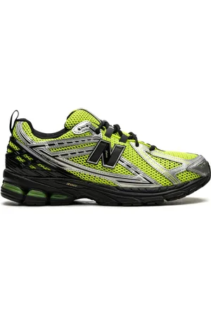 New Balance "1906R ""Volt/Black"" sneakers vlakken"