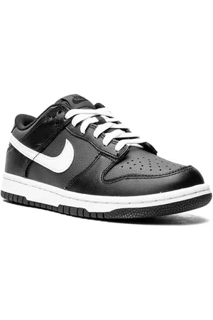 Nike Dunk Low sneakers