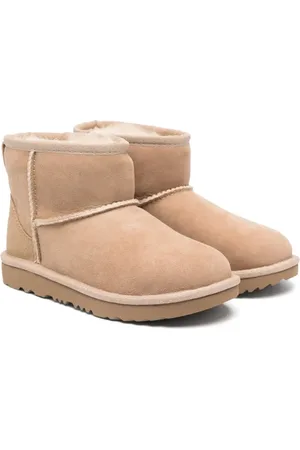 UGG Classic Mini II enkellaarzen