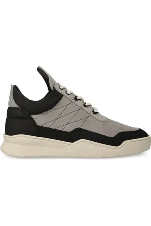 Filling pieces Sneakers met borduurwerk