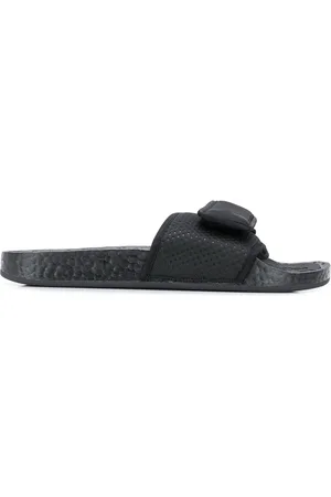 adidas Boost badslippers