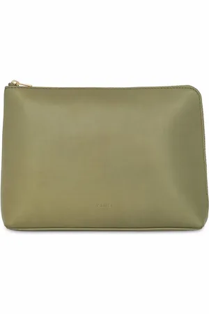 Yu Mei Emily leren clutch