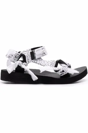 Arizona Love Trekky sandalen met bandanaprint