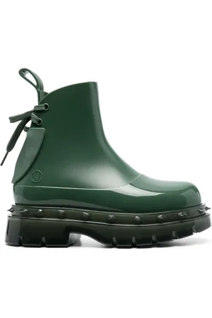 Melissa Laarzen met studs