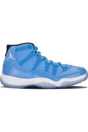 Jordan Ultimate Gift of Flight sneakers