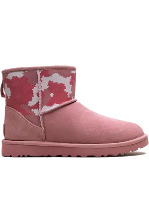 UGG Classic Mini "Pink/Jagged Camo" enkellaarzen