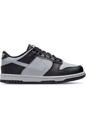 Nike Dunk Low sneakers