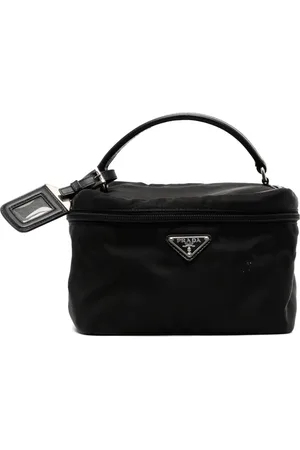 Prada Toilettas met triangel