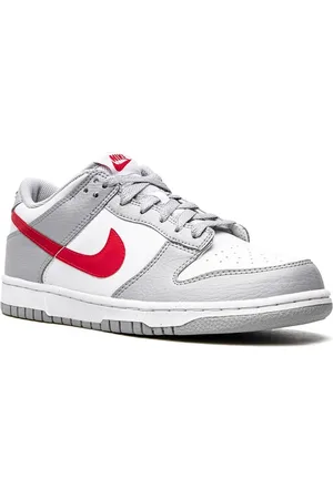 Nike Dunk Low sneakers