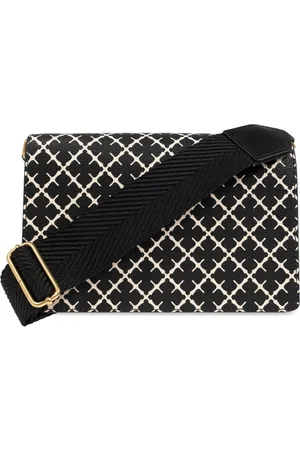 By Malene Birger Loenna schoudertas