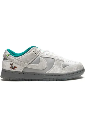 Nike Dunk Low SE sneakers