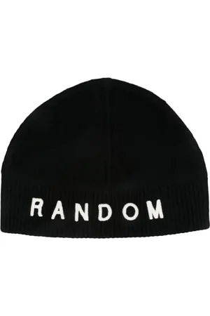 Random Identities Muts met geborduurd logo