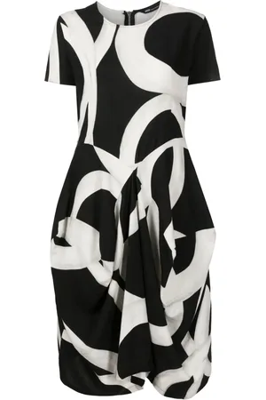 Uma Raquel Davidowicz Jurk met abstract patroon