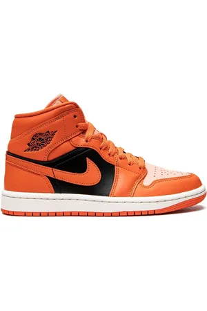 Jordan Air 1 Mid SE "Orange/Black" sneakers